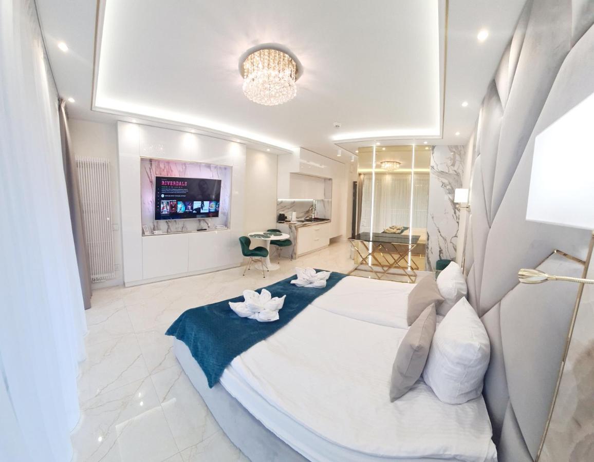 Adonis Beach Swinoujscie Bagian luar foto